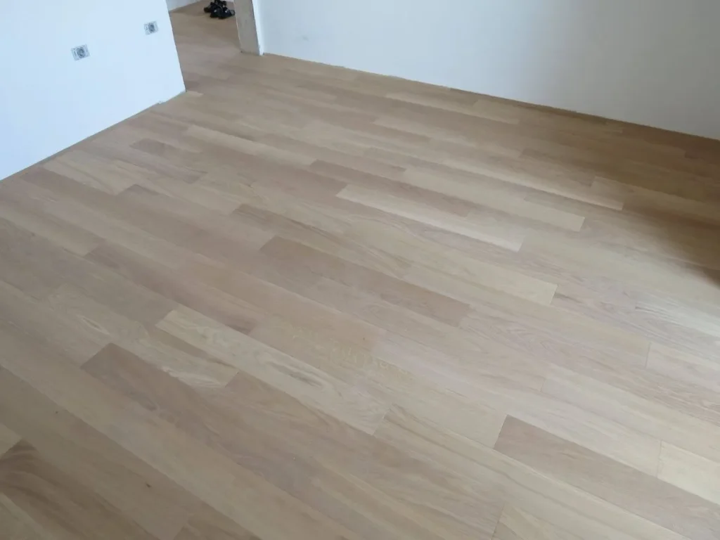 Dvoslojni gotovi parket Hrast Natural 3041